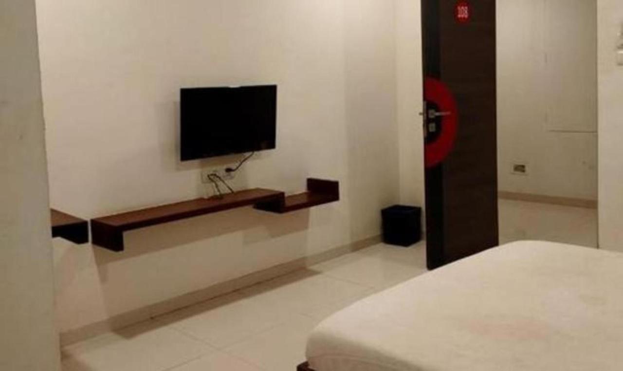 Hotel Sun N Step Club Ahmedabad Eksteriør billede