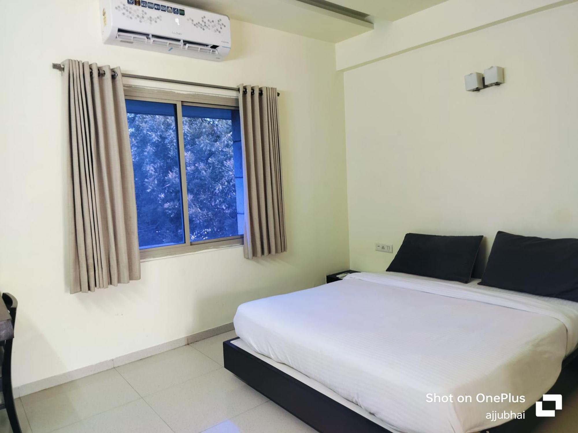 Hotel Sun N Step Club Ahmedabad Eksteriør billede